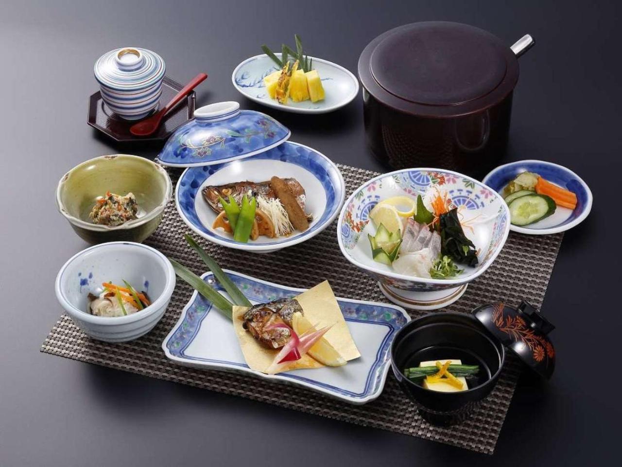 Kokuminshukusha Irohajima Hotel Karacu Kültér fotó